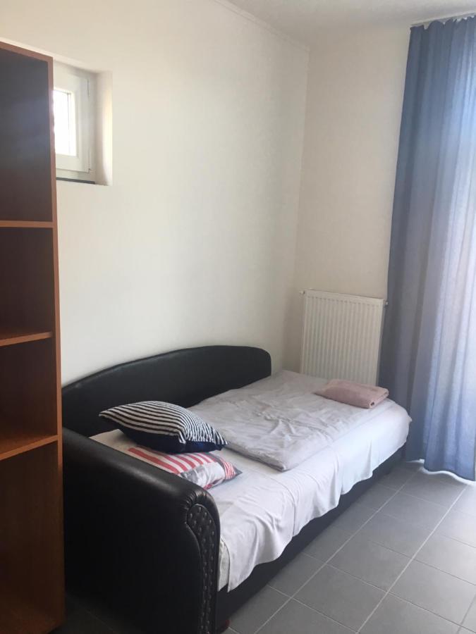 Tocc Apartman Gyal Экстерьер фото