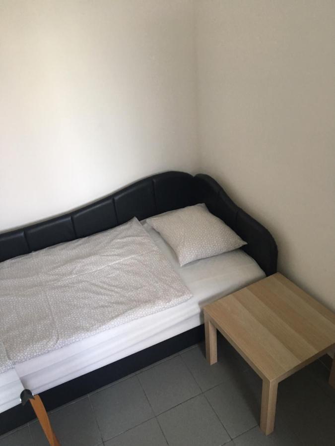 Tocc Apartman Gyal Экстерьер фото