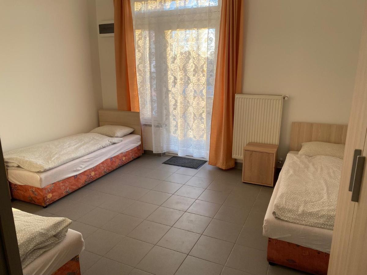 Tocc Apartman Gyal Экстерьер фото