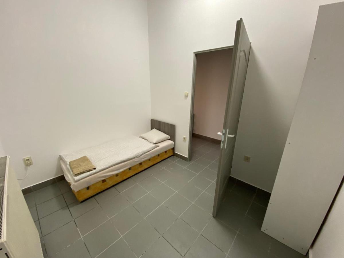 Tocc Apartman Gyal Экстерьер фото